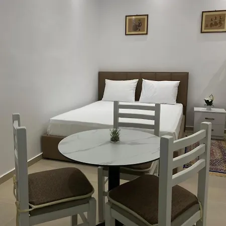 Casa De Flori شقة Përmet